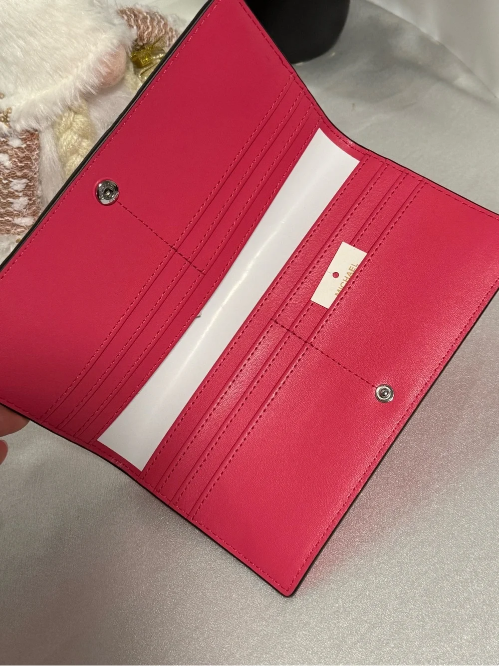 NWT MICHAEL KORS Carson Large Metallic Logo Debossed Snap Wallet